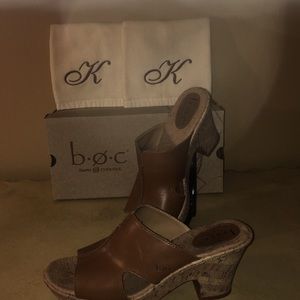 b.o.c. Sandals never worn